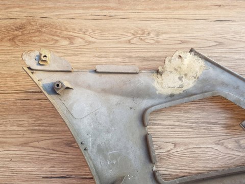 SUZUKI RF 900 BOCZEK BOK OWIEWKA OSŁONA LEWY