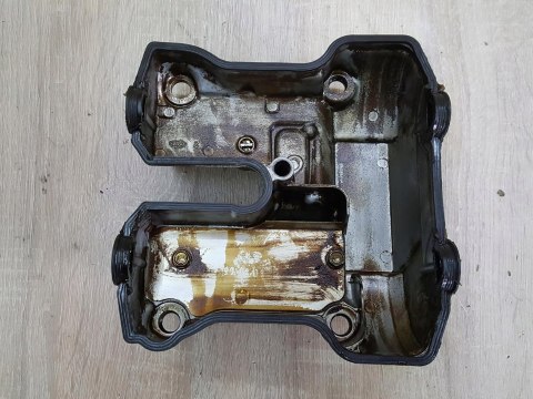 HONDA XL 1000 VARADERO POKRYWA DEKIEL GŁOWICY KAPA HONDA XL 1000 VARADERO POKRYWA DEKIEL GŁOWICY KAPA