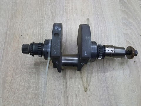 HONDA VTR 1000 F WAŁ KORBOWY HONDA VTR 1000 F WAŁ KORBOWY