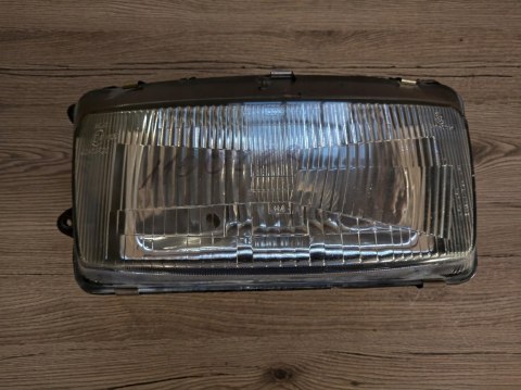 KAWASAKI ZZR 1100 REFLEKTOR LAMPA PRZÓD KAWASAKI ZZR 1100 REFLEKTOR LAMPA PRZÓD