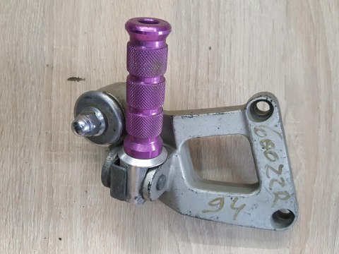 KAWASAKI ZZR 600 SET PODNÓŻEK PRAWY MOCOWANIE KAWASAKI ZZR 600 SET PODNÓŻEK PRAWY MOCOWANIE
