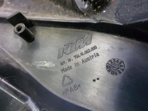 KTM 690 DUKE OBUDOWA REFLEKTORA OSŁONA OWIEWKA KTM 690 DUKE OBUDOWA REFLEKTORA OSŁONA OWIEWKA