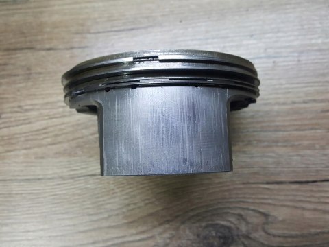 KTM DUKE II LC4 640 CYLINDER TŁOK KOMPLET KTM DUKE II LC4 640 CYLINDER TŁOK KOMPLET