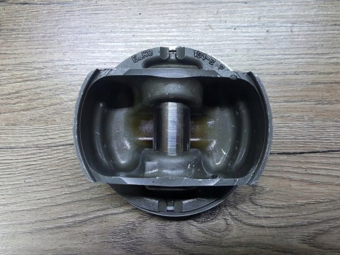 KTM DUKE II LC4 640 CYLINDER TŁOK KOMPLET KTM DUKE II LC4 640 CYLINDER TŁOK KOMPLET