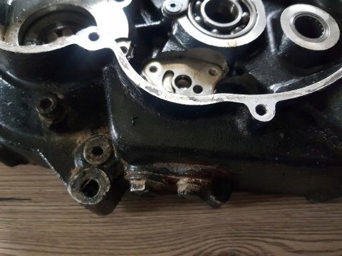 KTM LC4 620 KARTER BLOK SILNIKA LEWY KTM LC4 620 KARTER BLOK SILNIKA LEWY