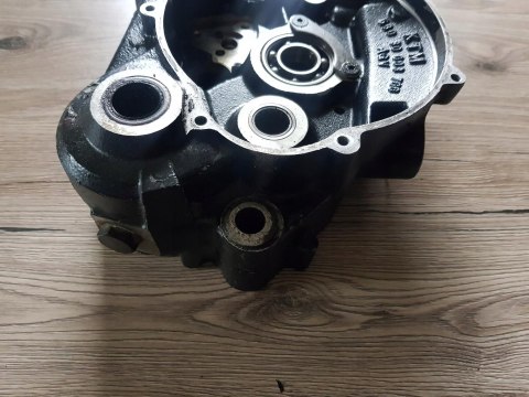 KTM LC4 620 KARTER BLOK SILNIKA LEWY KTM LC4 620 KARTER BLOK SILNIKA LEWY