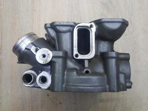 KTM LC8 990 ADVENTURE GŁOWICA TYŁ TYLNA KTM LC8 990 ADVENTURE GŁOWICA TYŁ TYLNA
