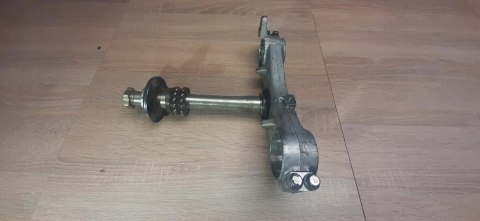 SUZUKI GSXR 1300 HAYABUSA PÓŁKA DOLNA SZTYCA