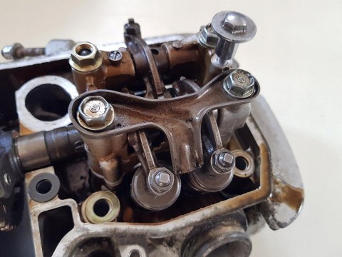 HONDA VT 600 SHADOW GŁOWICA WAŁEK ZAWORY TYŁ KPL HONDA VT 600 SHADOW GŁOWICA WAŁEK ZAWORY TYŁ KPL