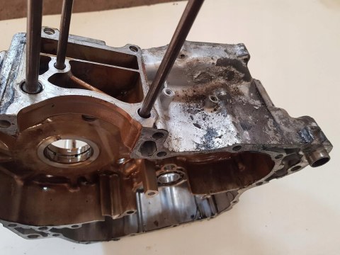 HONDA VT 600 SHADOW KARTER BLOK SILNIKA PRAWY HONDA VT 600 SHADOW KARTER BLOK SILNIKA PRAWY