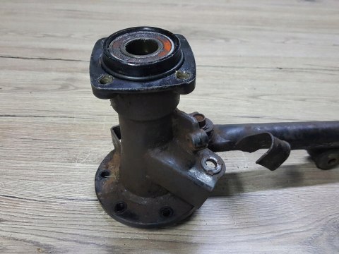 KAWASAKI KLF 300 A OBUDOWA PÓŁOSI MOCOWANIE PIASTY KAWASAKI KLF 300 A OBUDOWA PÓŁOSI MOCOWANIE PIASTY
