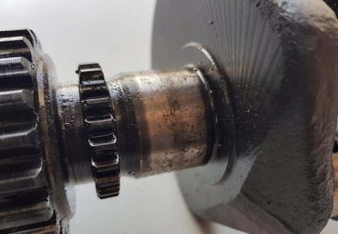 KAWASAKI KZ 750 LTD WAŁ KORBOWY