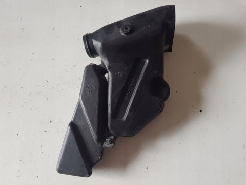 KAWASAKI NINJA ZX7R 750 WLOT AIRBOXA FILTRA PRAWY KAWASAKI NINJA ZX7R 750 WLOT AIRBOXA FILTRA PRAWY