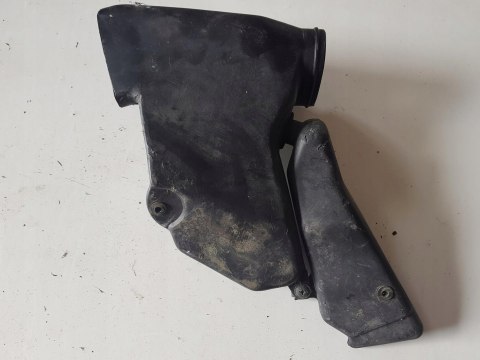 KAWASAKI NINJA ZX7R 750 WLOT AIRBOXA FILTRA PRAWY KAWASAKI NINJA ZX7R 750 WLOT AIRBOXA FILTRA PRAWY