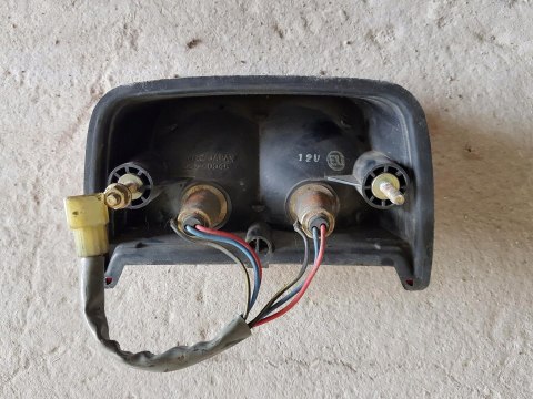KAWASAKI ZR 550 ZEPHYR LAMPA TYŁ TYLNA KAWASAKI ZR 550 ZEPHYR LAMPA TYŁ TYLNA
