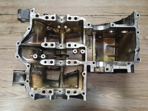 HONDA VF 750 V45 SUPER MAGNA KARTER DOLNY BLOK HONDA VF 750 V45 SUPER MAGNA KARTER DOLNY BLOK
