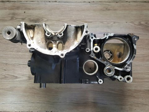 HONDA VF 750 V45 SUPER MAGNA KARTER DOLNY BLOK HONDA VF 750 V45 SUPER MAGNA KARTER DOLNY BLOK
