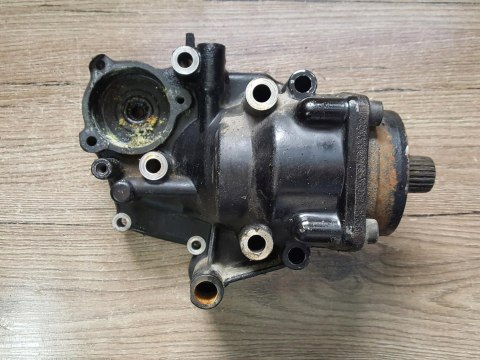 HONDA VF 750 V45 SUPER MAGNA PRZEKŁADNIA KĄTOWA HONDA VF 750 V45 SUPER MAGNA PRZEKŁADNIA KĄTOWA