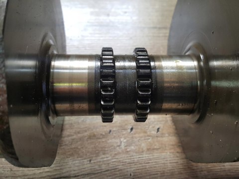 HONDA VF 750 V45 SUPER MAGNA WAŁ KORBOWY