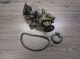 HONDA VF500 V30 MAGNA POMPA OLEJU OLEJOWA