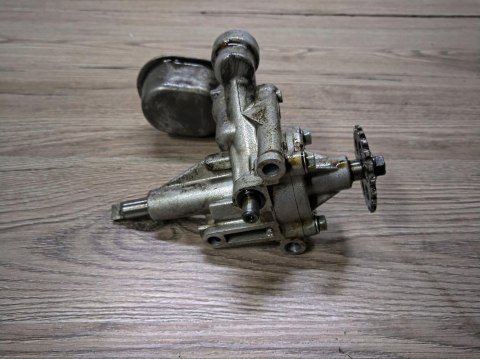 HONDA VF500 V30 MAGNA POMPA OLEJU OLEJOWA HONDA VF500 V30 MAGNA POMPA OLEJU OLEJOWA