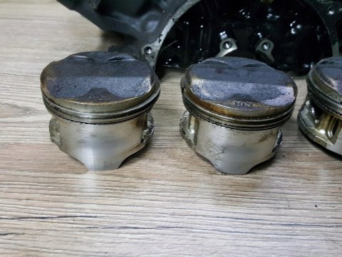 HONDA VFR 750 RC24 CYLINDER TŁOKI PIERŚCIENIE KPL