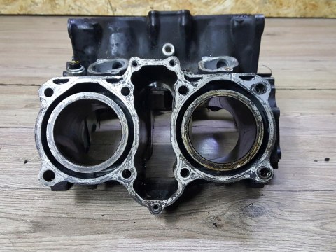 HONDA VFR 750 RC24 CYLINDER TŁOKI PIERŚCIENIE KPL