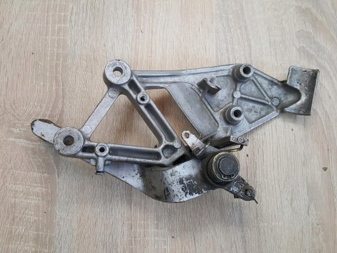HONDA VFR 750 RC36 SET PODNÓŻEK PRAWY DŹWIGNIA KPL HONDA VFR 750 RC36 SET PODNÓŻEK PRAWY DŹWIGNIA KPL