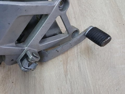 HONDA VFR 750 RC36 SET PODNÓŻEK PRAWY DŹWIGNIA KPL HONDA VFR 750 RC36 SET PODNÓŻEK PRAWY DŹWIGNIA KPL