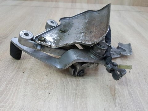 HONDA VFR 750 RC36 SET PODNÓŻEK PRAWY DŹWIGNIA KPL HONDA VFR 750 RC36 SET PODNÓŻEK PRAWY DŹWIGNIA KPL