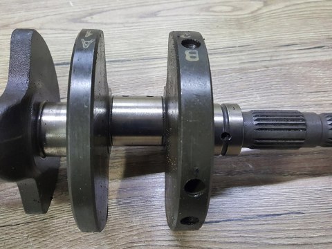 HONDA VFR 800 RC46 WAŁ KORBOWY