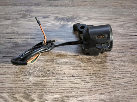 KAWASAKI G7 100 PRZEŁĄCZNIK PRAWY