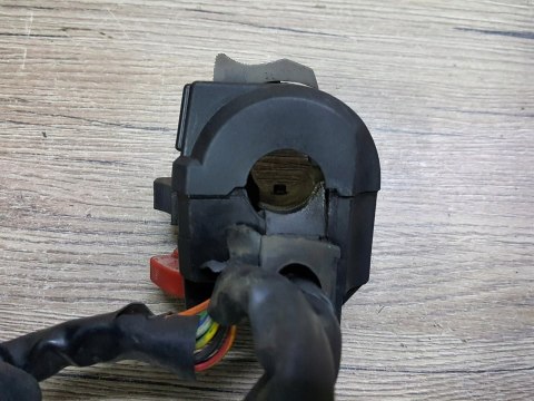 KAWASAKI GPZ 750 TURBO ZX 750 E PRZEŁĄCZNIK LEWY