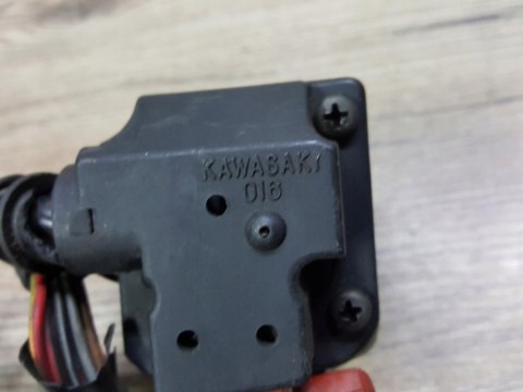 KAWASAKI GPZ 750 TURBO ZX 750 E PRZEŁĄCZNIK LEWY