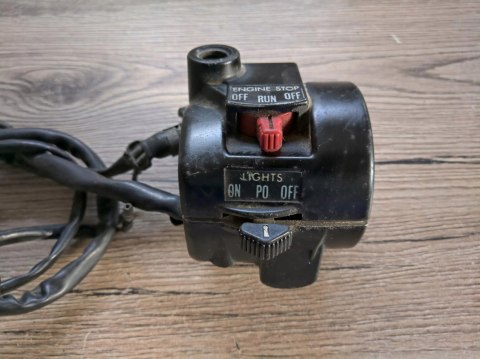 KAWASAKI KH 125 PRZEŁĄCZNIK PRAWY