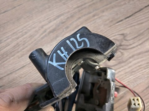 KAWASAKI KH 125 PRZEŁĄCZNIK PRAWY