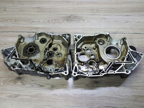 KAWASAKI KLF 300 A BAYOU KARTERY BLOK SILNIKA KPL