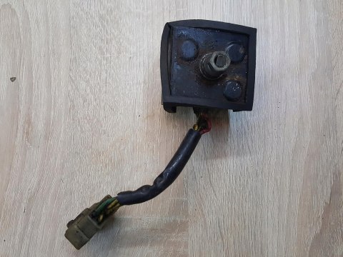 HONDA CB 750 K REGULATOR NAPIĘCIA SB6B-7 HONDA CB 750 K REGULATOR NAPIĘCIA SB6B-7