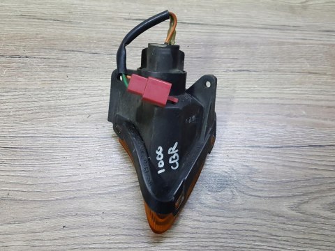 HONDA CBR 1000 KIERUNKOWSKAZ KIERUNEK LEWY HONDA CBR 1000 KIERUNKOWSKAZ KIERUNEK LEWY
