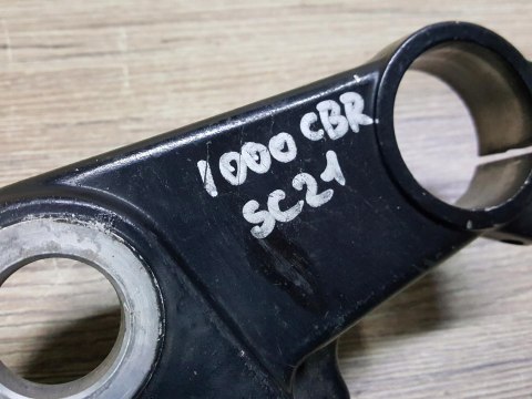 HONDA CBR 1000 SC21 PÓŁKA GÓRNA ZAWIESZENIA