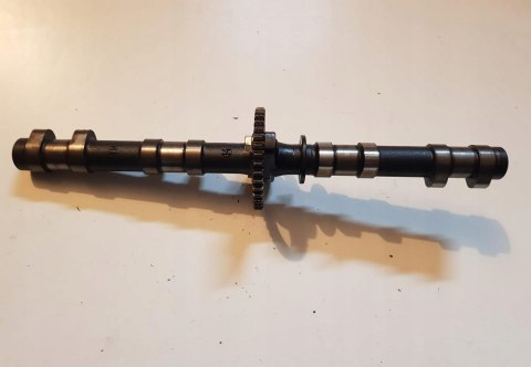HONDA CBR 600 F1 WAŁEK ROZRZĄDU SSĄCY HONDA CBR 600 F1 WAŁEK ROZRZĄDU SSĄCY