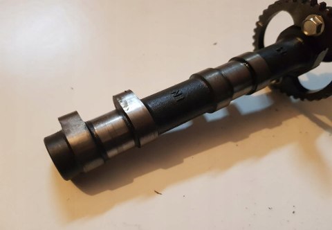 HONDA CBR 600 F1 WAŁEK ROZRZĄDU SSĄCY HONDA CBR 600 F1 WAŁEK ROZRZĄDU SSĄCY