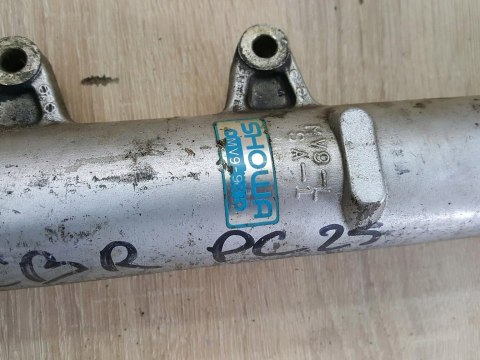 HONDA CBR 600 PC25 GOLEŃ LAGA ZAWIESZENIE PRZÓD HONDA CBR 600 PC25 GOLEŃ LAGA ZAWIESZENIE PRZÓD