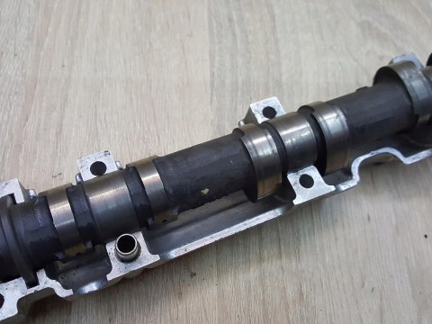 HONDA CBR 900 RR SC28 WAŁEK ROZRZĄDU SSĄCY MOSTEK HONDA CBR 900 RR SC28 WAŁEK ROZRZĄDU SSĄCY MOSTEK