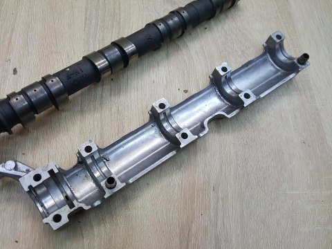 HONDA CBR 900 RR SC28 WAŁEK ROZRZĄDU SSĄCY MOSTEK HONDA CBR 900 RR SC28 WAŁEK ROZRZĄDU SSĄCY MOSTEK