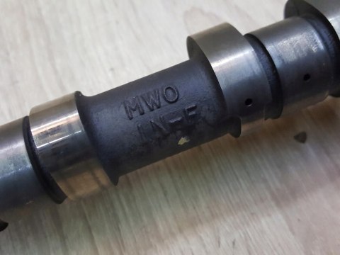 HONDA CBR 900 RR SC28 WAŁEK ROZRZĄDU SSĄCY MOSTEK HONDA CBR 900 RR SC28 WAŁEK ROZRZĄDU SSĄCY MOSTEK