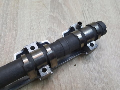 HONDA CBR 900 RR SC28 WAŁEK ROZRZĄDU WYDECHOWY HONDA CBR 900 RR SC28 WAŁEK ROZRZĄDU WYDECHOWY