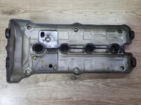 HONDA CBR 900RR SC33E POKRYWA ZAWORÓW DEKIEL KAPA HONDA CBR 900RR SC33E POKRYWA ZAWORÓW DEKIEL KAPA