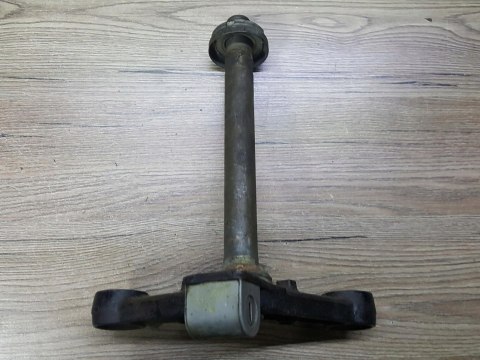 HONDA CM 125 PÓŁKA DOLNA SZTYCA HONDA CM 125 PÓŁKA DOLNA SZTYCA