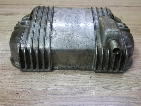 HONDA CM 400 T NC01E POKRYWA ZAWORÓW DEKIEL KAPA HONDA CM 400 T NC01E POKRYWA ZAWORÓW DEKIEL KAPA